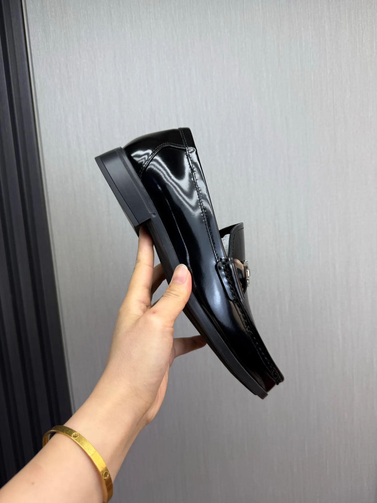 Men's shoes 💰760💰 Ferragamo. [Ferragamo] Men's Loaf leather shoes, the latest hot style, 1:1 original purchase quality, top quality, imported open-edge beaded cowhide leather on the upper, hand-made three-dimensional stitching highlights the round toe design, the inner feet are made of imported cowhide, with original wear-resistant rubber outsole, matching code 39-44, (38, 45 custom-made, non-refundable)